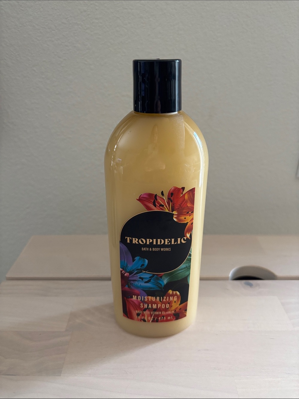 Bath & Body Works Tropidelic Moisturizing Shampoo